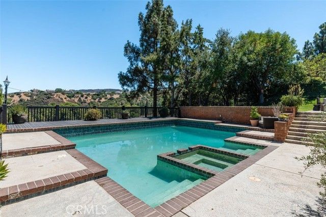 3960 Ellenita, Tarzana (los Angeles), CA 91356