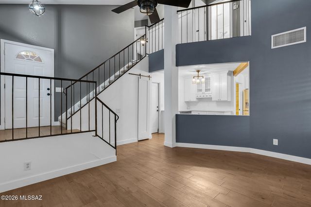 8696 N Auriga Way, Tucson, AZ 85742