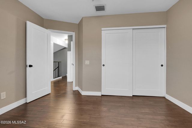 8696 N Auriga Way, Tucson, AZ 85742