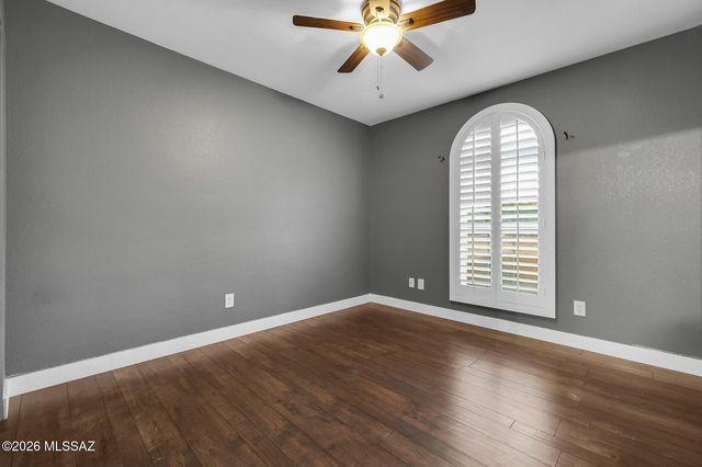 8696 N Auriga Way, Tucson, AZ 85742