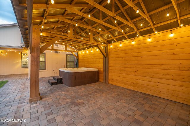 8696 N Auriga Way, Tucson, AZ 85742