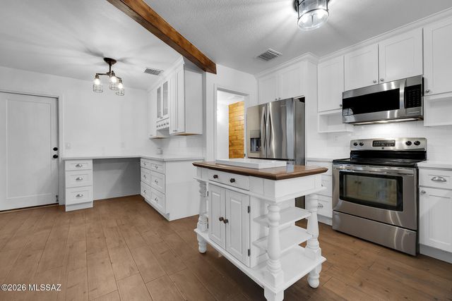 8696 N Auriga Way, Tucson, AZ 85742