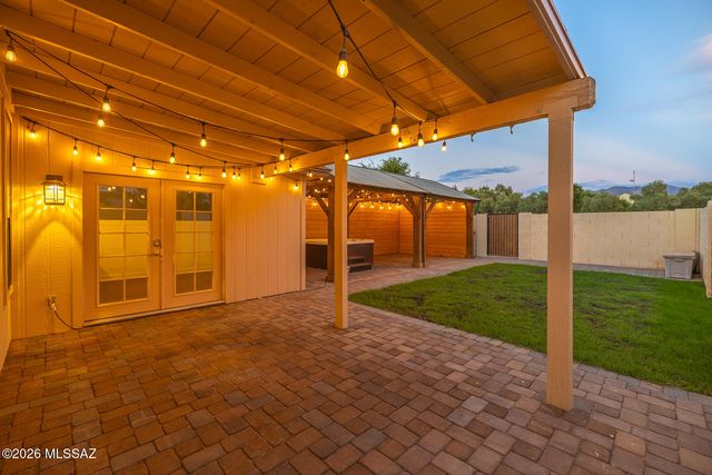 8696 N Auriga Way, Tucson, AZ 85742