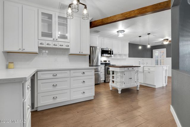 8696 N Auriga Way, Tucson, AZ 85742