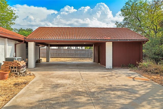 6020 Lantana Lane, Fort Worth, TX 76112