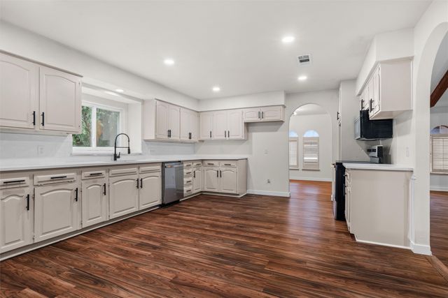 6020 Lantana Lane, Fort Worth, TX 76112