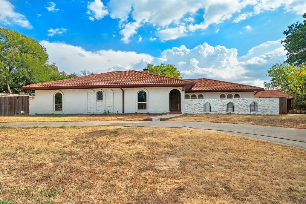 6020 Lantana Lane, Fort Worth, TX 76112
