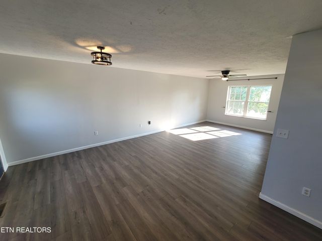 4121 Briggs Loop, Kodak, TN 37764