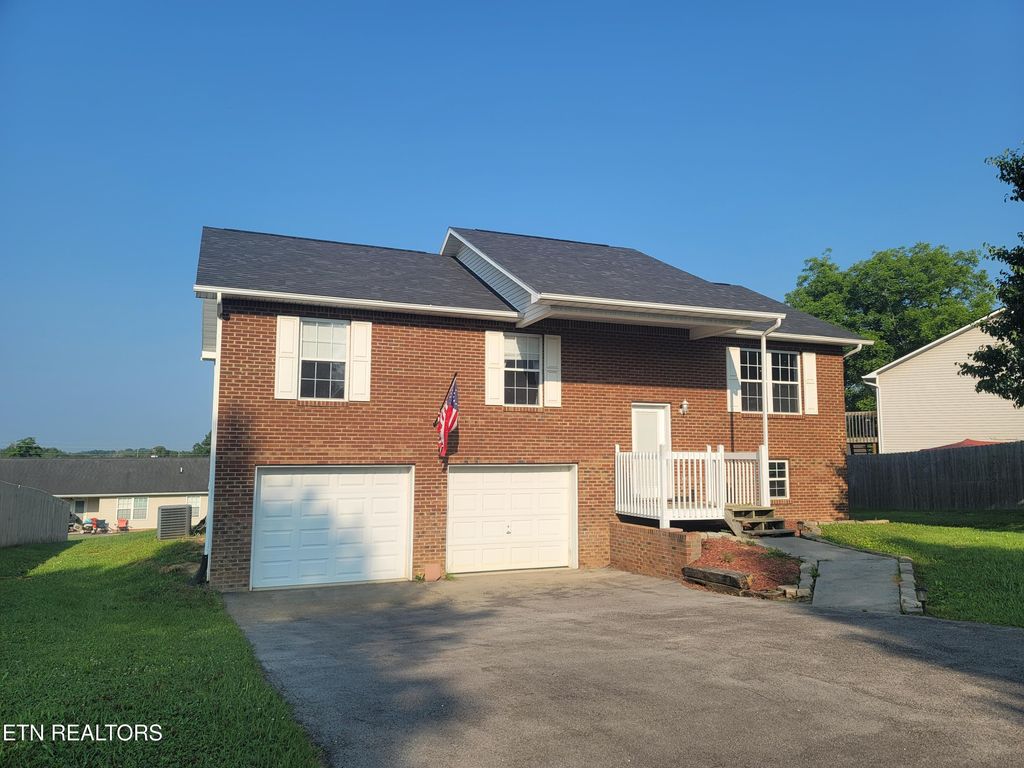 4121 Briggs Loop, Kodak, TN 37764