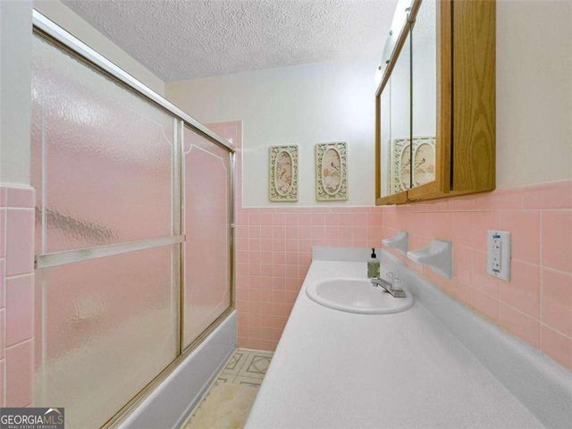 240 Riverview Road, Jackson, GA 30233