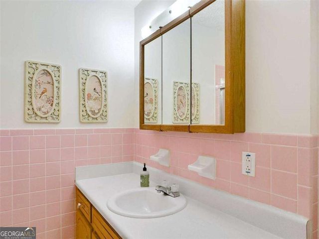 240 Riverview Road, Jackson, GA 30233