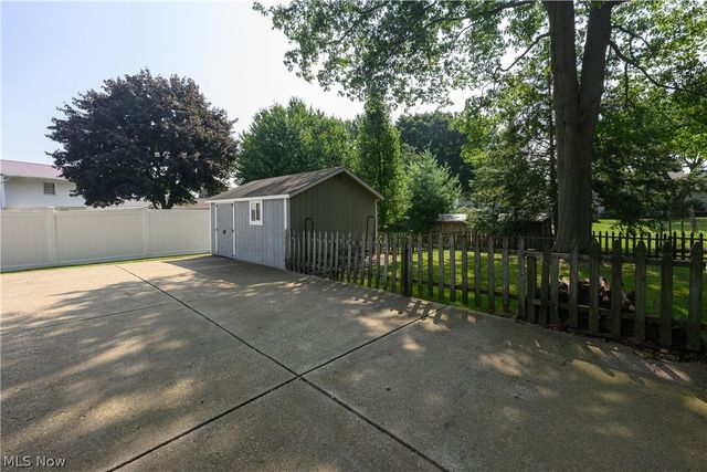3345 Crownpoint Street NW, Massillon, OH 44646