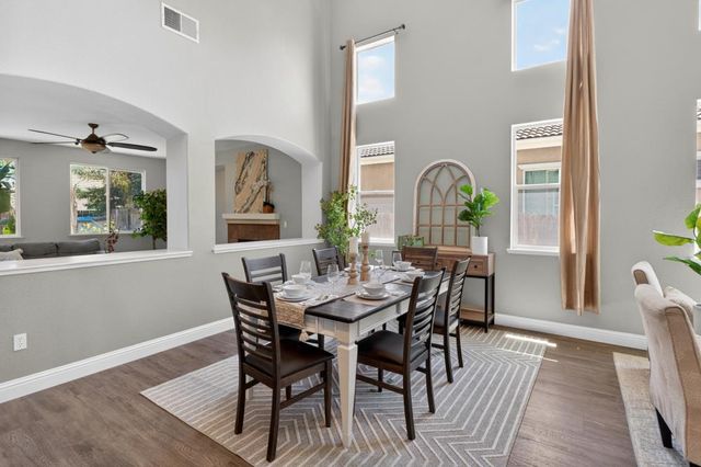 9818 Black Swan Dr, Elk Grove, CA 95624