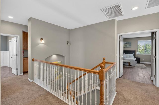 9818 Black Swan Dr, Elk Grove, CA 95624
