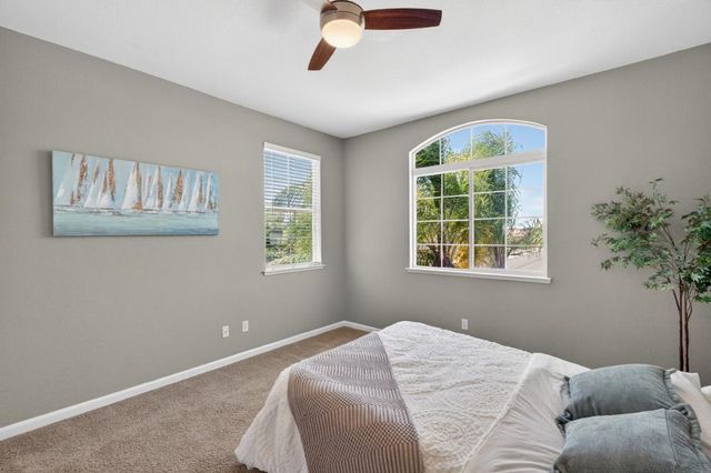 9818 Black Swan Dr, Elk Grove, CA 95624