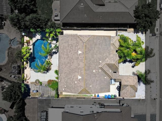 9818 Black Swan Dr, Elk Grove, CA 95624