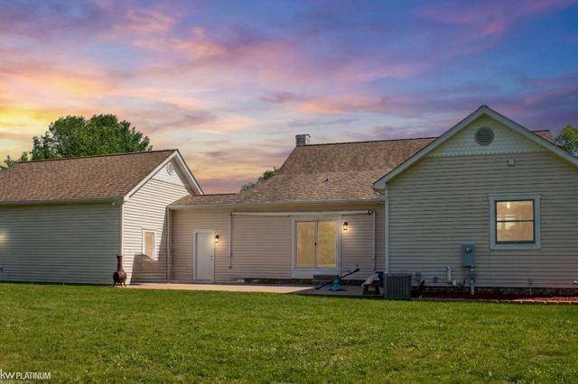 9352 Arnold Road, Ira, MI 48023