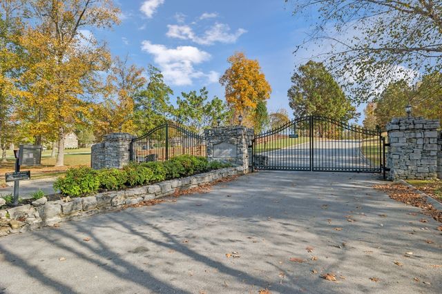 146 Angels Cove Ln, Lebanon, TN 37087