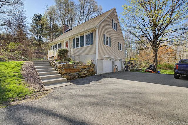 57 Buhleir Road, Pawling, NY 12564
