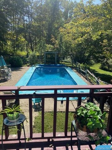 57 Buhleir Road, Pawling, NY 12564