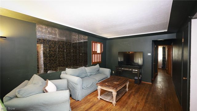 11820 Guardian Boulevard, Cleveland, OH 44135
