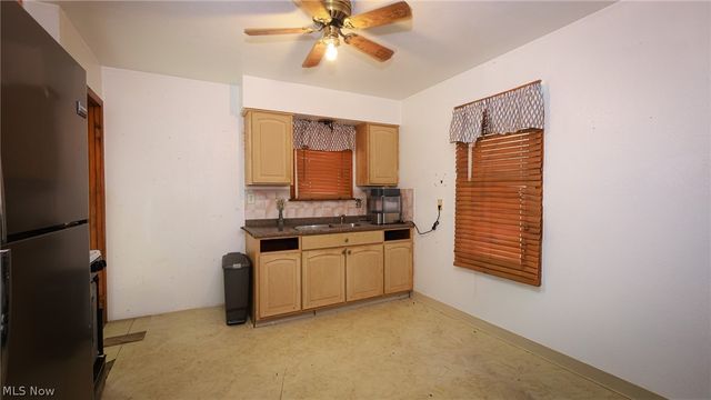 11820 Guardian Boulevard, Cleveland, OH 44135