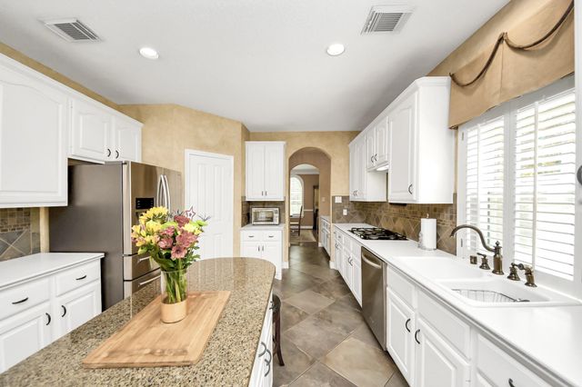 16 Twin Valley Drive, Sugar Land, TX 77479