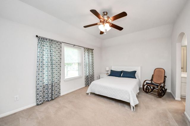 16 Twin Valley Drive, Sugar Land, TX 77479