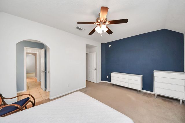 16 Twin Valley Drive, Sugar Land, TX 77479
