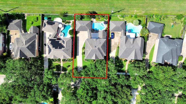 16 Twin Valley Drive, Sugar Land, TX 77479