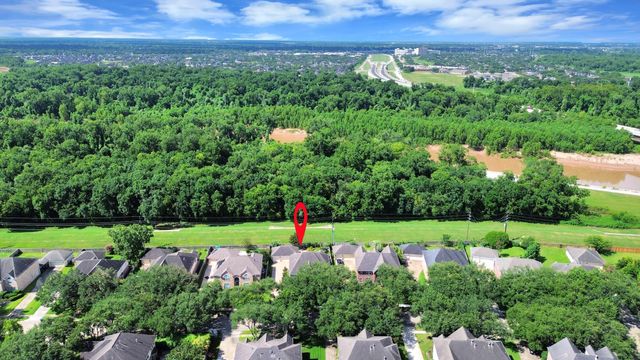 16 Twin Valley Drive, Sugar Land, TX 77479