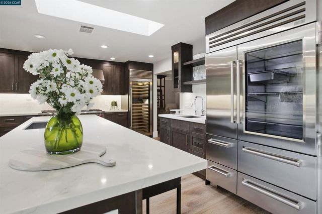 181 Alegra Ln, Walnut Creek, CA 94598