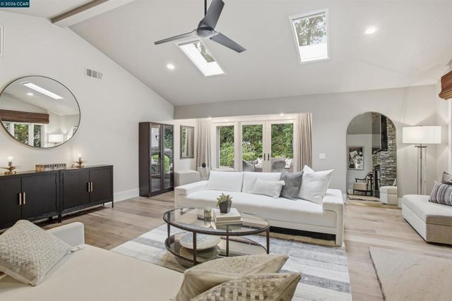 181 Alegra Ln, Walnut Creek, CA 94598