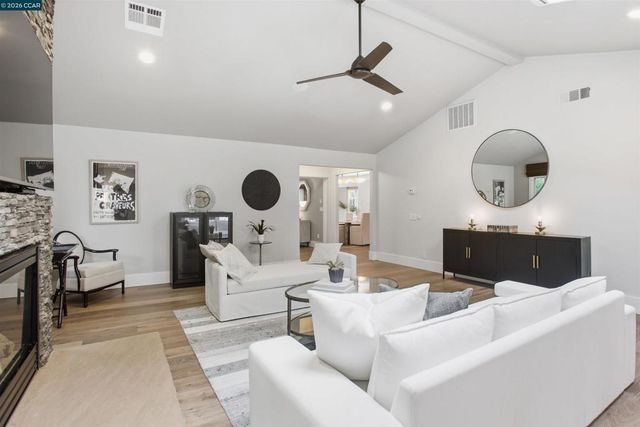 181 Alegra Ln, Walnut Creek, CA 94598
