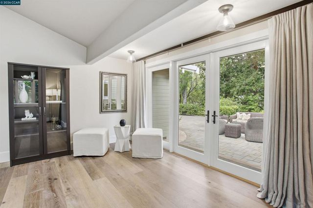 181 Alegra Ln, Walnut Creek, CA 94598