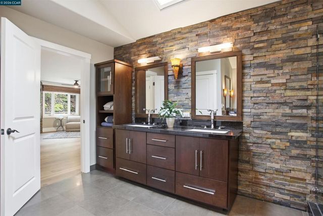 181 Alegra Ln, Walnut Creek, CA 94598