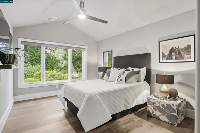 181 Alegra Ln, Walnut Creek, CA 94598