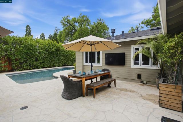 181 Alegra Ln, Walnut Creek, CA 94598