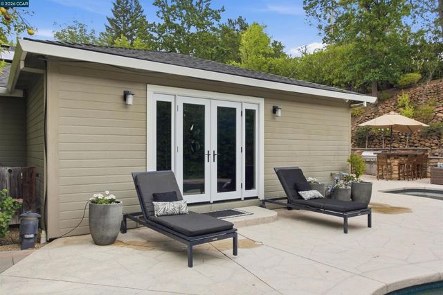 181 Alegra Ln, Walnut Creek, CA 94598