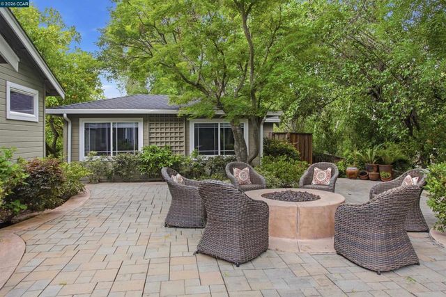 181 Alegra Ln, Walnut Creek, CA 94598