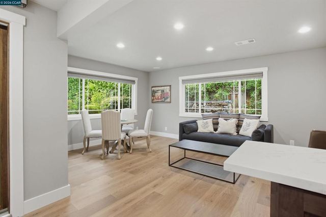 181 Alegra Ln, Walnut Creek, CA 94598