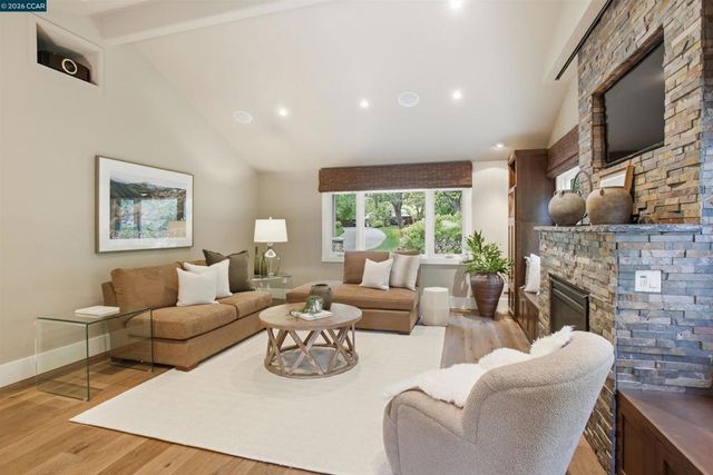 181 Alegra Ln, Walnut Creek, CA 94598