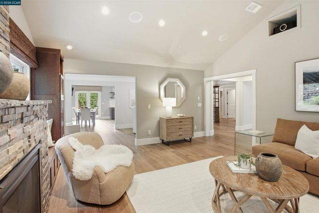 181 Alegra Ln, Walnut Creek, CA 94598