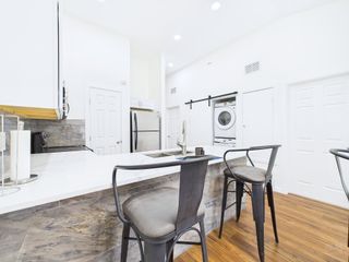 2216 San Gabriel ST 305, Austin, TX 78705