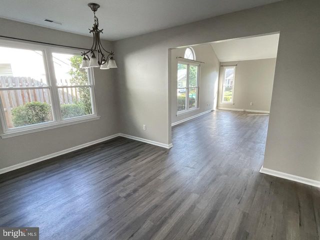 294 WOODS EDGE PL, Langhorne, PA 19047