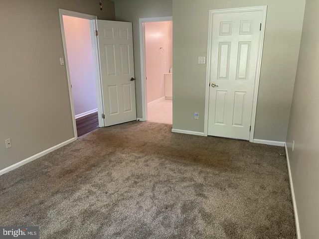 294 WOODS EDGE PL, Langhorne, PA 19047