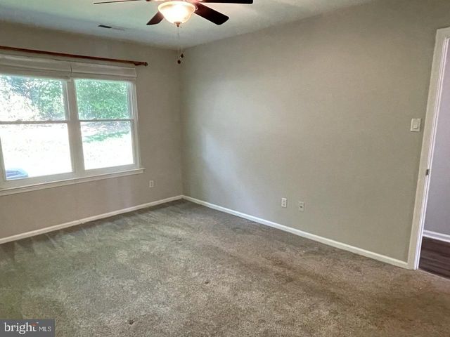 294 WOODS EDGE PL, Langhorne, PA 19047