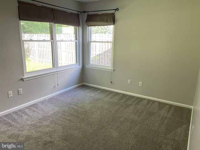294 WOODS EDGE PL, Langhorne, PA 19047