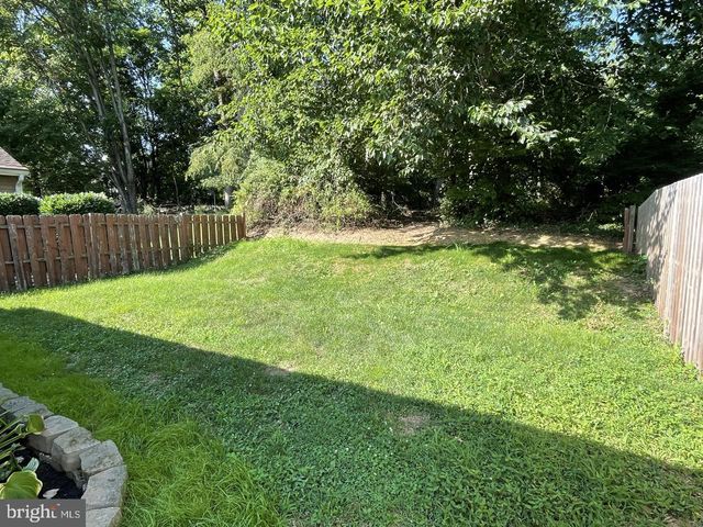 294 WOODS EDGE PL, Langhorne, PA 19047