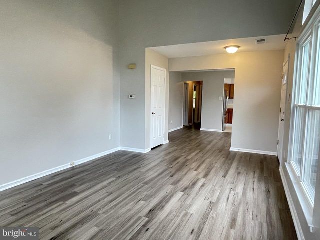 294 WOODS EDGE PL, Langhorne, PA 19047